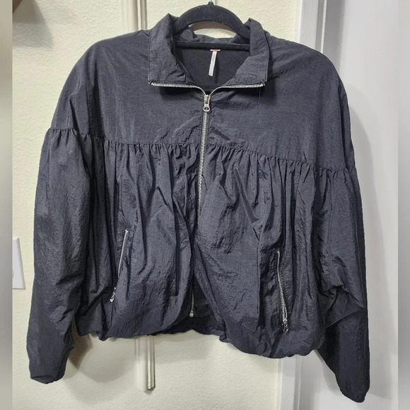 Free People Black Balloon Bomber Jacket Size Small Oversized - Picture 7 of 7